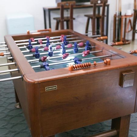 Pool & Hot Tub Home W Game Room! 1 Mile To Beach! شاطئ جاكسونفيل المظهر الخارجي الصورة